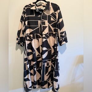 Umgee Black and Cream Geometric Long Sleeve Dress